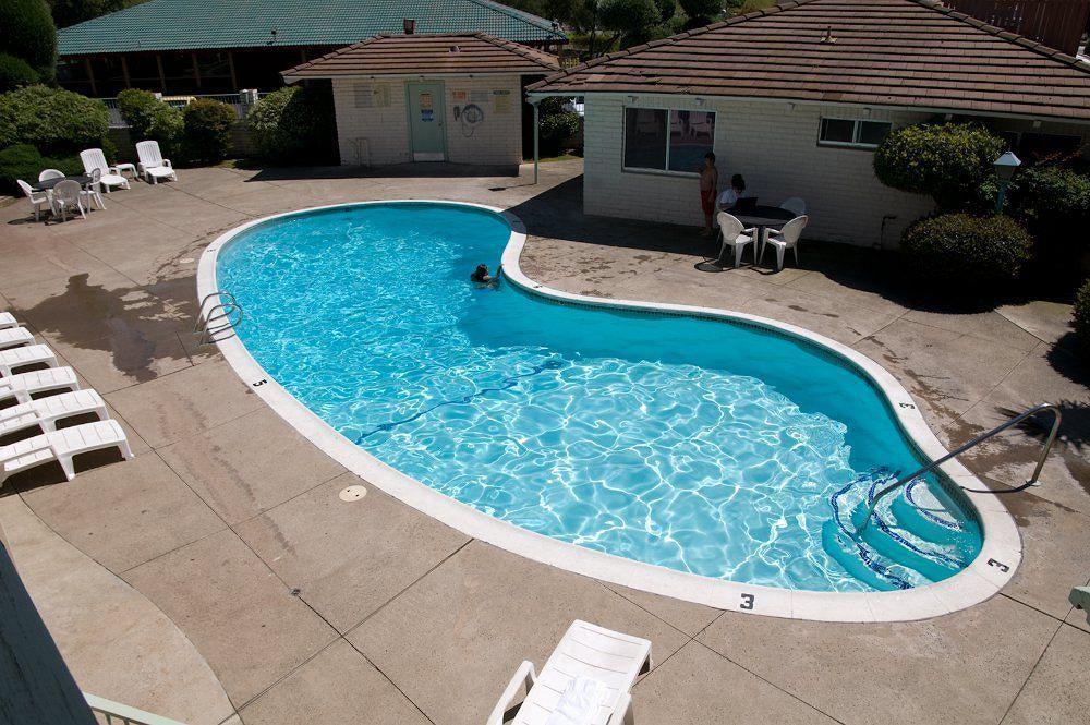 Red Lion Inn & Suites Redding Exteriör bild